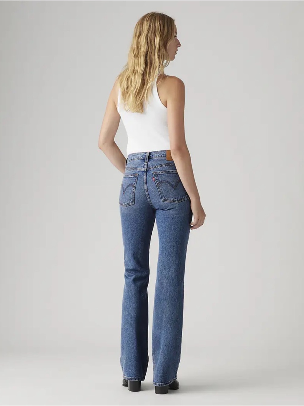 Levi’s “Wedgie Bootcut” - Size 27 - Picture 2 of 6